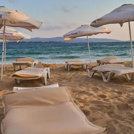 Cozy Private Excelsior Sunny * Slantchev Briag